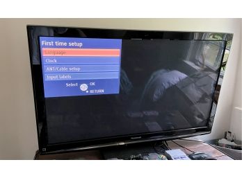 Panasonic TC-P50S1 50 Inch HDTV Plasma TV Dated 2009 Tested & Working