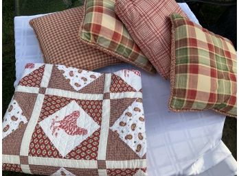 Quilt And Matching Pillows