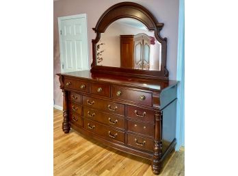 Reproduction Chippendale Mahogany Chest Of Drawers With Contrasting Border Inlay And Top Mirror