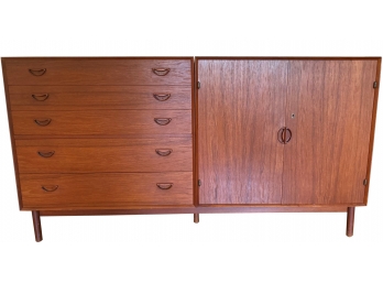 MCM John Stuart Made In Denmark Teak Wood Server/Credenza Dovetail Details