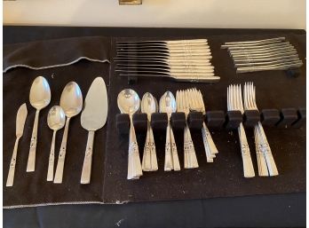 Community 78 Pieces Silver Plated Flatware