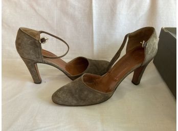 Calvin Klein Shoes Size 8