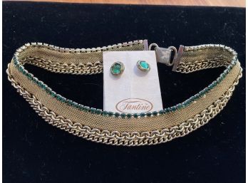 Loose Fitting Chocker With Green Stone And A Pair Of Earring To Match