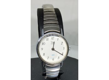 Vintage Ladies Silvertone TIMEX Stretch Band Watch