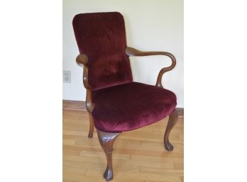 Burgundy Velvet Chair 27'x35.5'x19' Elegant And Sturdy