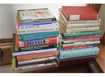 Cookbook Collection, The Two Photo Albums Are Full Of Hand Clipped Recipes (nicely Done)