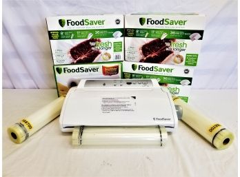 Food Saver Vacuum Sealing System With Assorted Precut Bags And Food Safer Rolls