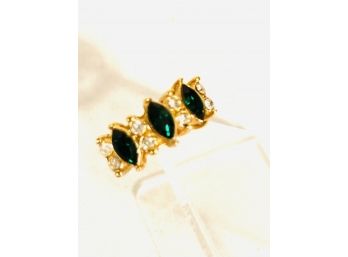 Beautiful 18KT Gold And Emerald Colored Stone - Size 5