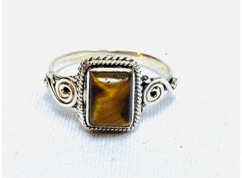 Ladies Sterling Silver And 13.4 Carat Tiger's Eye Ring - Size 8