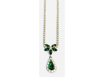 Beautifully Dainty Vintage Emerald Rhinestone Necklace