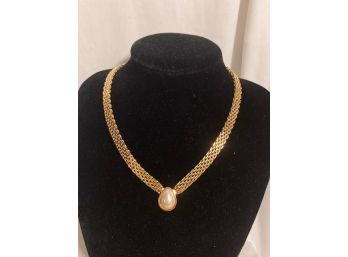 Sophisticated Gold Tone Collar Necklace With Single Pearl Accent