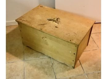 Vintage Williamsburg Toy Chest