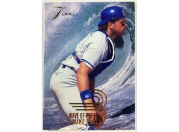 HOF Mike Piazza RC - '93 Flair Wave Of The Future Rookie Insert