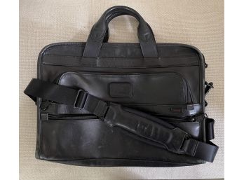 Tumi Black Leather Slim Brief/ Mens Messenger Bag