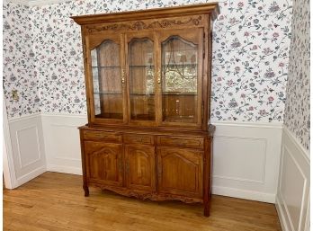 Ethan Allen Legacy Country French Lighted Beveled Glass China Cabinet Hutch