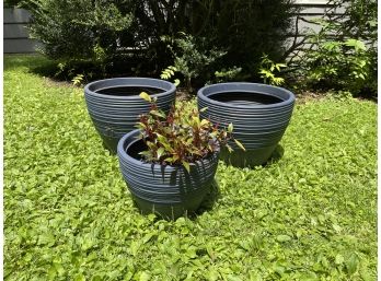 Composite Round Curve Ribbed Pot Planters - Set Of 3