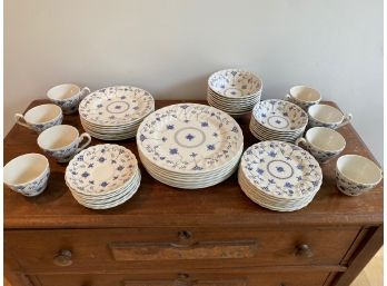 Yorktown By Salem China Co Olde Staffordshire England Service For Eight