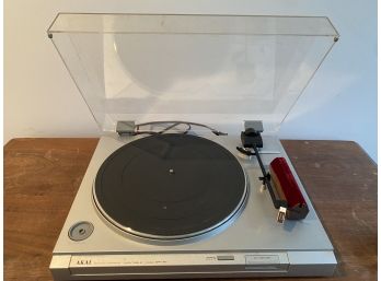 AKAI Turntable