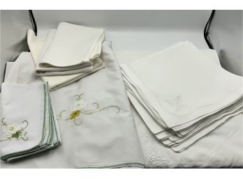 Linen Lot With Large Tablecloths And Matching Napkins