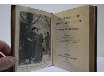 1917 Shakespeare's Romeo And Juliet Edited By Jennie Chase Hardcover Mini Book (B)