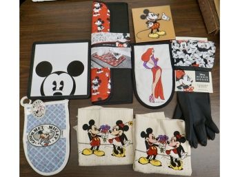 Lot Of 8 Mickey Mouse / Disney Kitchen Items