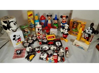 Huge Mickey Mouse/ Disney Bathroom Lot 35 Pieces