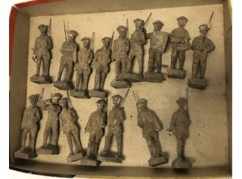 16 Lined Toy Soldiers