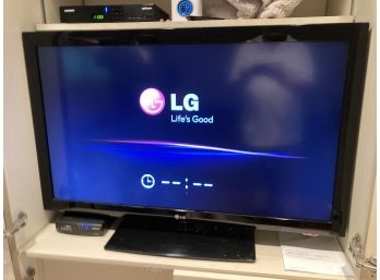 LG 42' LED LCD TV - Model Number MF 62882-708