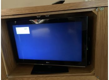 LG 32' LED LCD TV - Model Number 32CS460