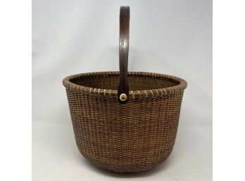 Large Vintage Hand Woven Round Brown Nantucket Lightship Basket 11.5' X 8 1/2'