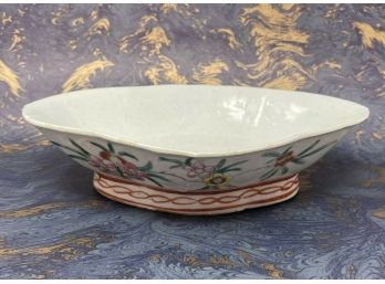 Antique Chinese Lobe Shaped 8.25' Footed Bowl With Peaches & Peach Blossoms
