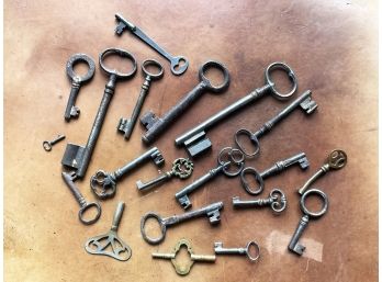 A Large Assortment Of Antique Keys