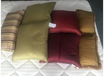 Collection Of (7) Decorative Pillows.