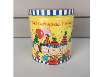 Vintage Charles Schultz Peanuts Round Tin.