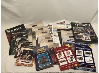 Toy Soldier Reference Book And Catalog  Lot