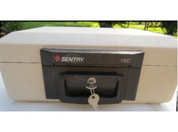 Sentry 1160 Locking Safe Box With Key