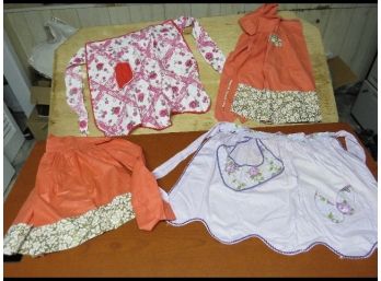 Country Apron Lot