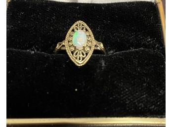 Vintage 14k Gold Victorian Style Womans Ring  Size 4 1/4