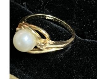 14k Gold Pearl And Diamond Womans Cocktail  Ring