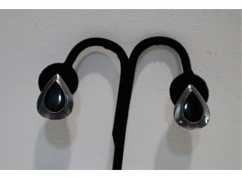 925 Sterling Silver And Onyx Pierced Earrings