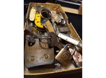 Pocket Knife Pad Lock Lot