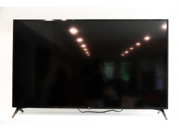 LG 62' Television