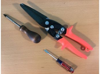 Tools Made In USA, Thread Cleaner, Cutter And Pocket Screwdriver