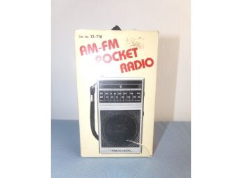 Realistic AM-FM Pocket Radio