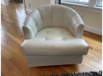 MID-cENTURY MODERN WHITE LEATHER BARREL CHAIR BY HIGHLAND UPHOLSTERY