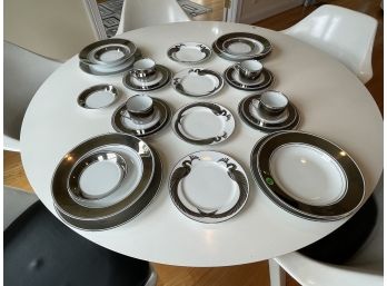 PARTIAL SERVICE FITZ AND FLOYD CHINA WITH EXTRAS INCLUDING PHOENIX RISING LUNCHEON PLATES