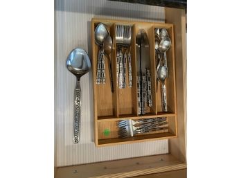 MID-CENTURY MODERN STAINLESS STEEL FLATWARE SERVICE