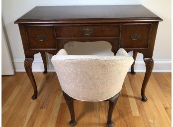 Very Nice Antique Queen Anne Style Desk / Vanity / Dressing Table & Chair - From New York Galleries - Great !