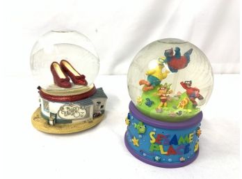 Wizard Of Oz 'Ruby Slippers' Musical Snow Globe & Sesame Place Snowglobe