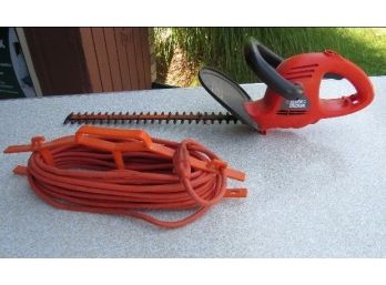 Black & Decker 18' Electric Hedge Trimmer W/Extension Cord